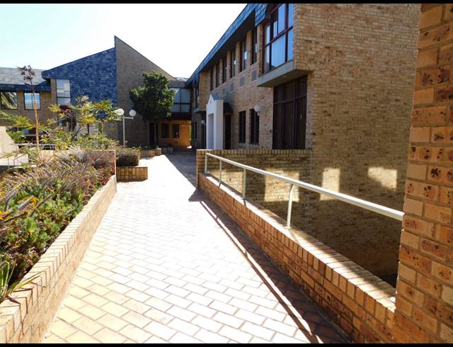 229M² OFFICE TO LET IN FERNDALE